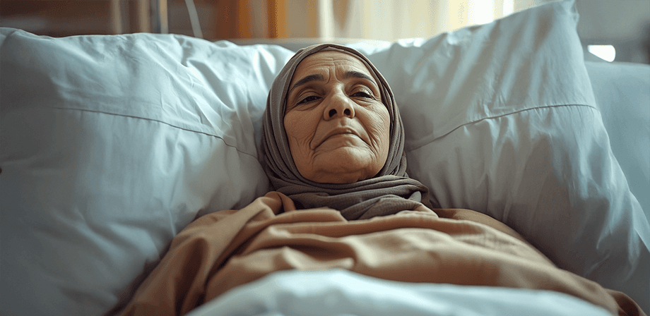 مسنّة تعاني من التهاب المرارة وتحتاج إلى عملية عاجلة