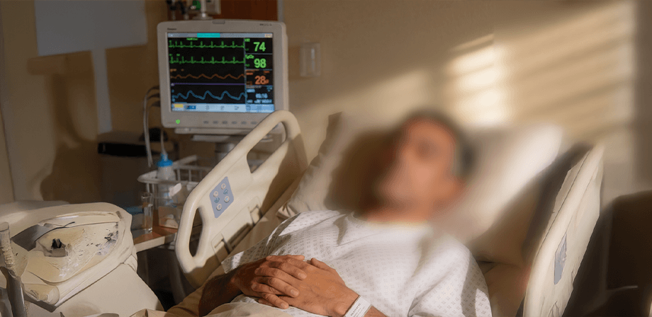 رب اسرة يعاني من فتق في البطن يحتاج الى علاج